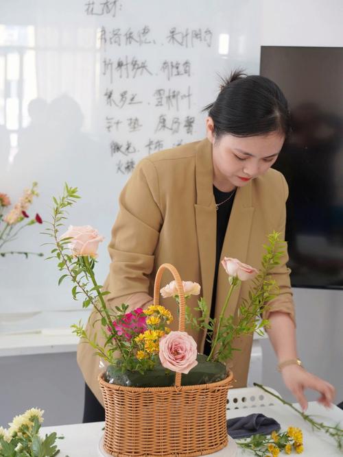 花艺培训花艺如何创作? 花艺制作培训!