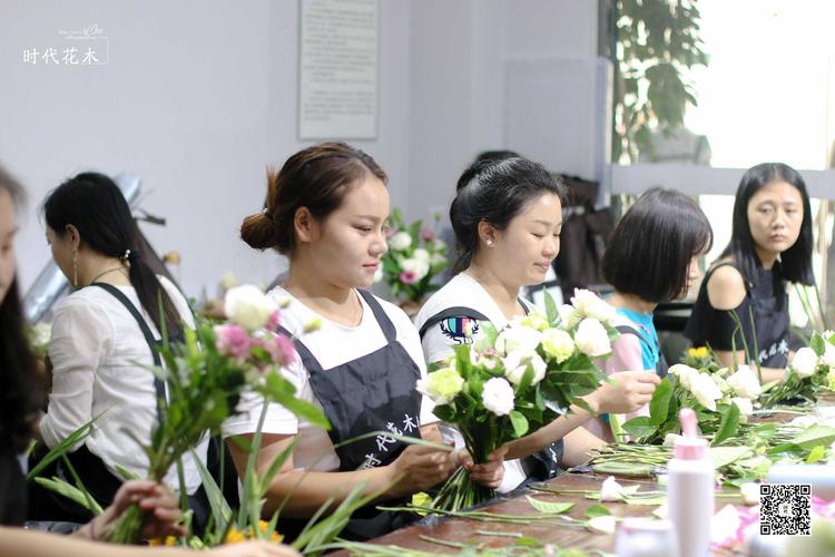 第一节花艺课如何给大家介绍自己? 第一节花艺课如何给大家介绍自己呢!