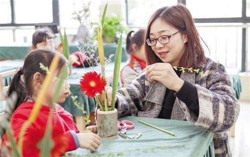 如何给二年级学生上花艺课? 如何给二年级学生上花艺课呢!